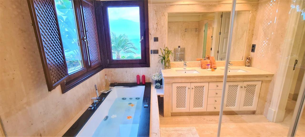 Luxury Apartment Frontal Beach In Doncella Beach Estepona Buitenkant foto