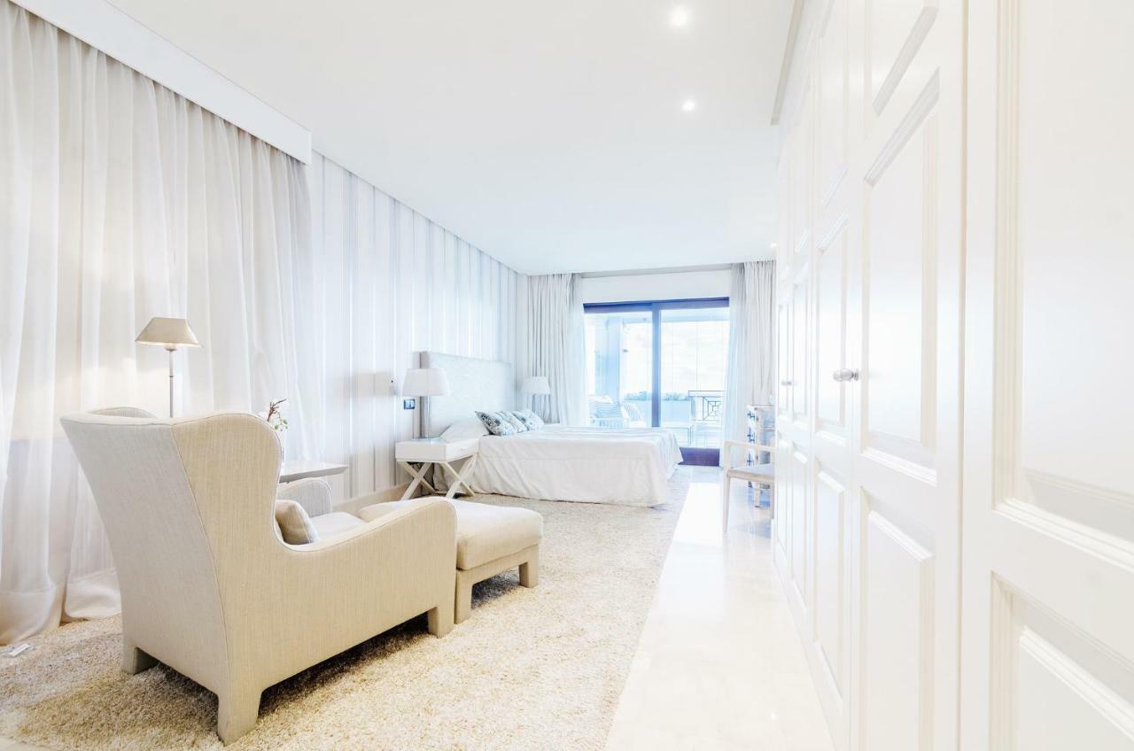 Luxury Apartment Frontal Beach In Doncella Beach Estepona Buitenkant foto